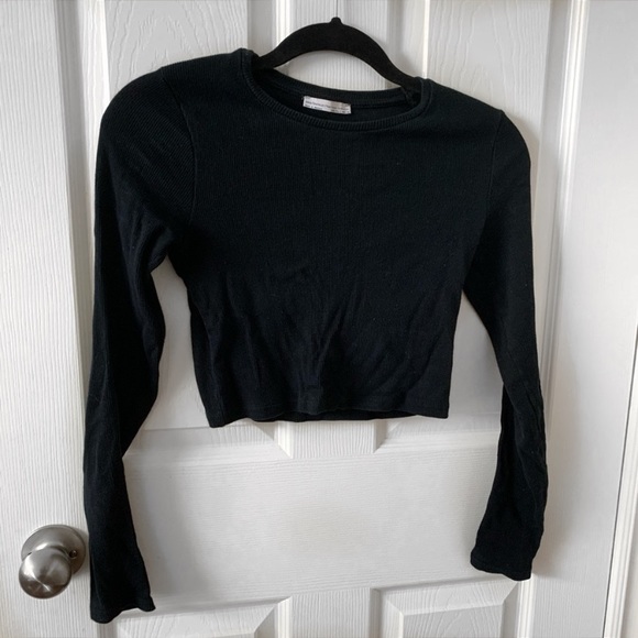 Zara Tops - Zara Ribbed Long Sleeve Crop Top